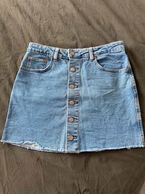 Denim Button-Front Mini Skirt - Light Blue